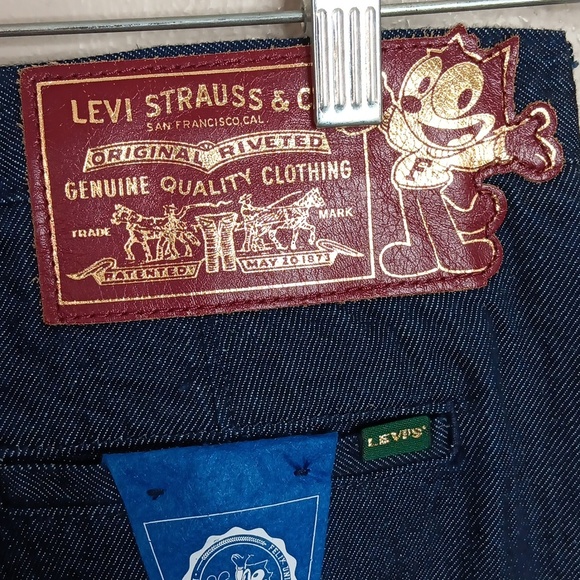 LEVI'S X FELIX THE CAT PLEATED HIGH LOOSE WOMEN'S JEANS Size 30 NWT - Picture 4 of 9